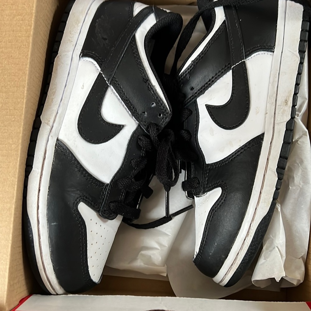 Panda dunks